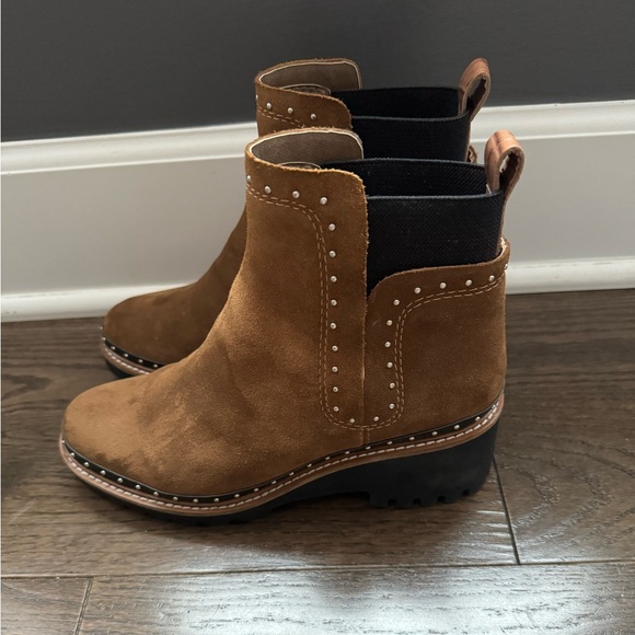 Dulce Vita Huey Studded Bootie - Picture 1 of 5